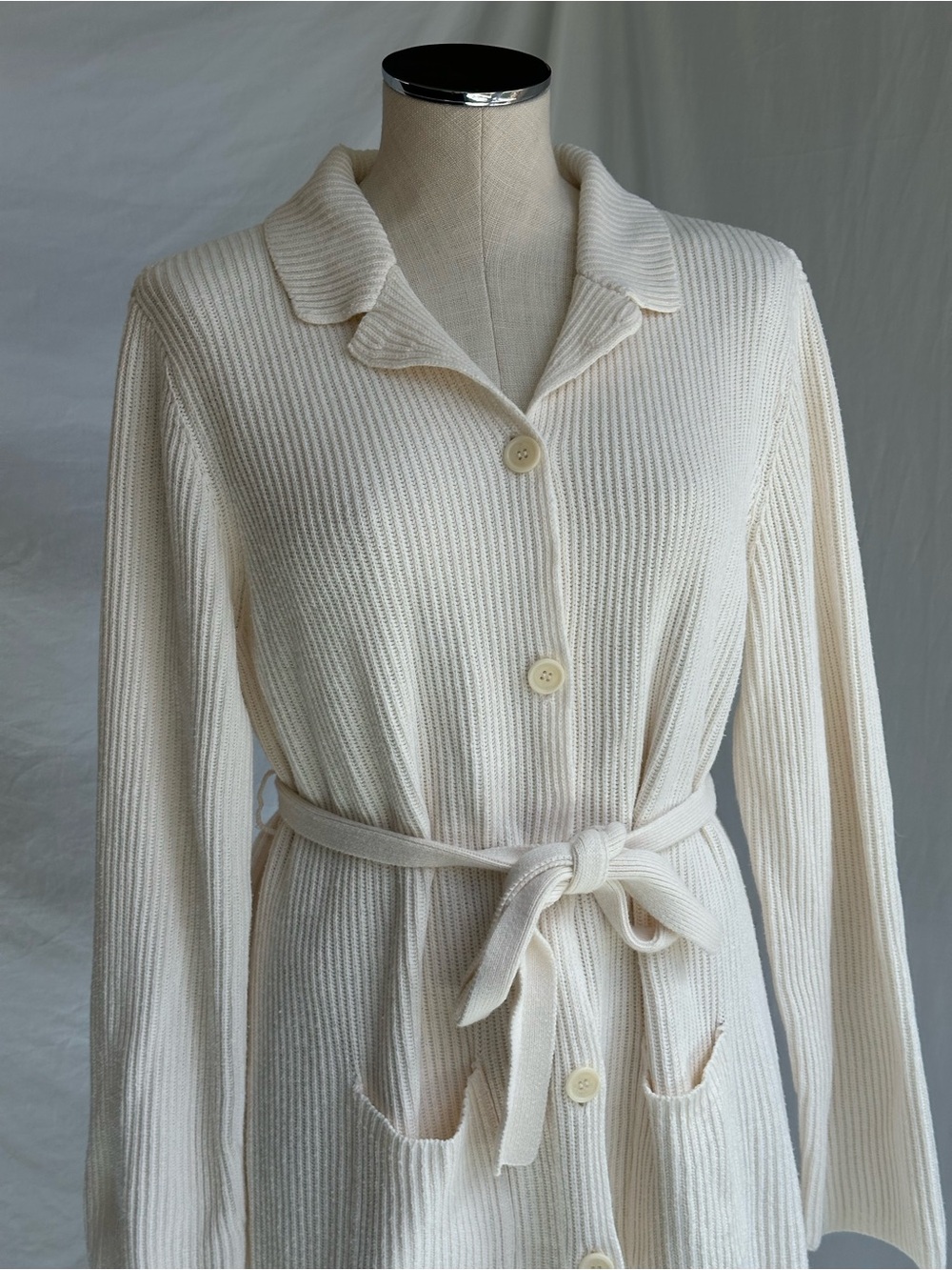SOLD Liz Claiborne 90s Cream Button Knit Sweater Cardigan w/ Belt Tie - Picture 7 of 13